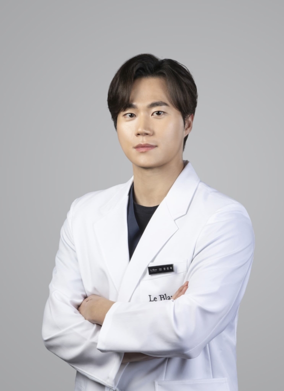 Dr.Jinmook jung le blanc dental clinic
