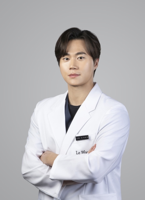 Dr.Jinmook jung le blanc dental clinic
