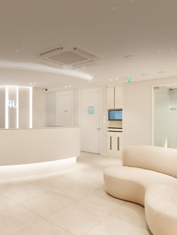 chiu dental clinic lobby